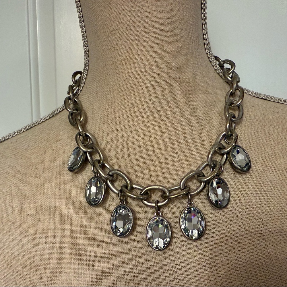 NEW NECKLACE MATTE SILVER TONE CHUNKY CHAIN FACETED SPARKLY OVAL DROPS 17”